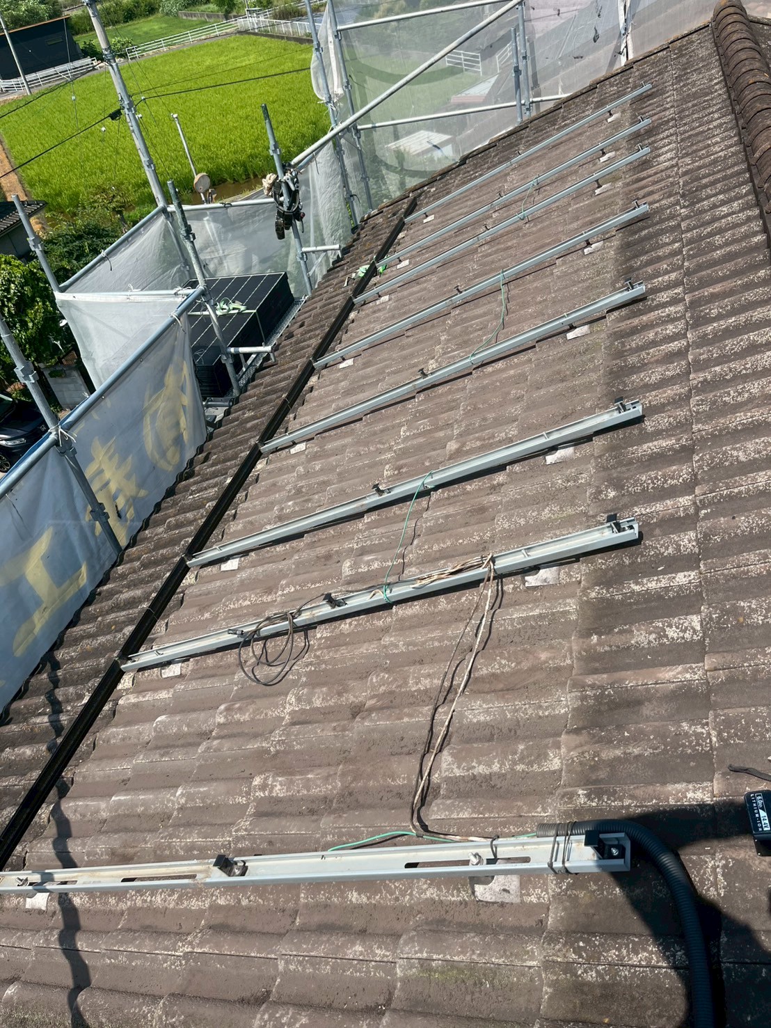 さぬき市　屋根の太陽光パネルを撤去